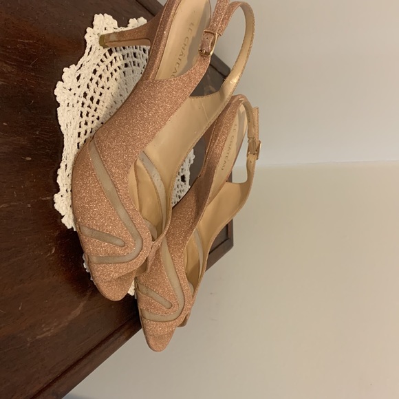 Le Chateau Shoes - Picture 2 of 4